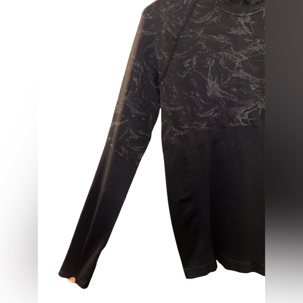 NWOT Fabletics Amelie Seamless Long-Sleeved Pullover - Picture 7 of 7